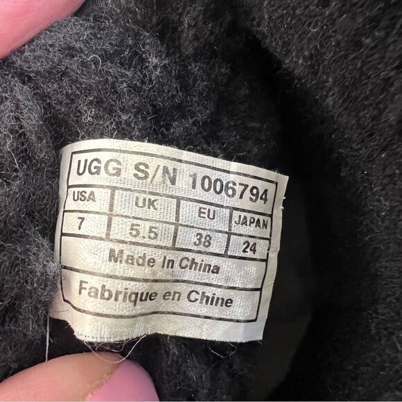 UGG Patten 1006794 Black Suede Shearling Women’s Boots Size 7 - Picture 8 of 12